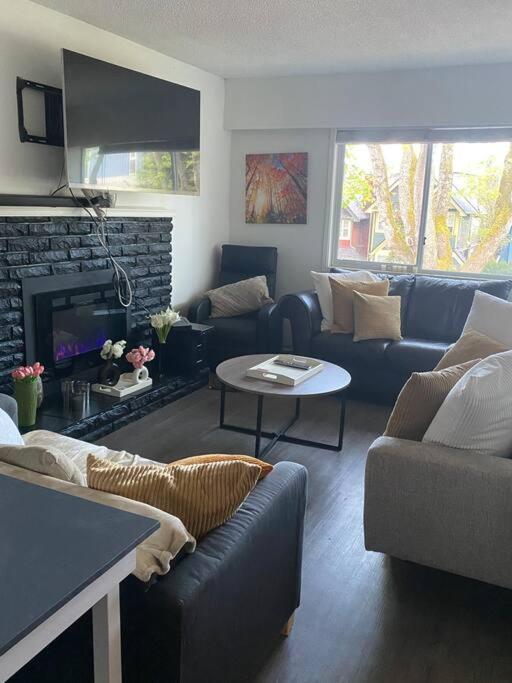 4 Bedroom Upper Level Kits Home Ванкувер Экстерьер фото